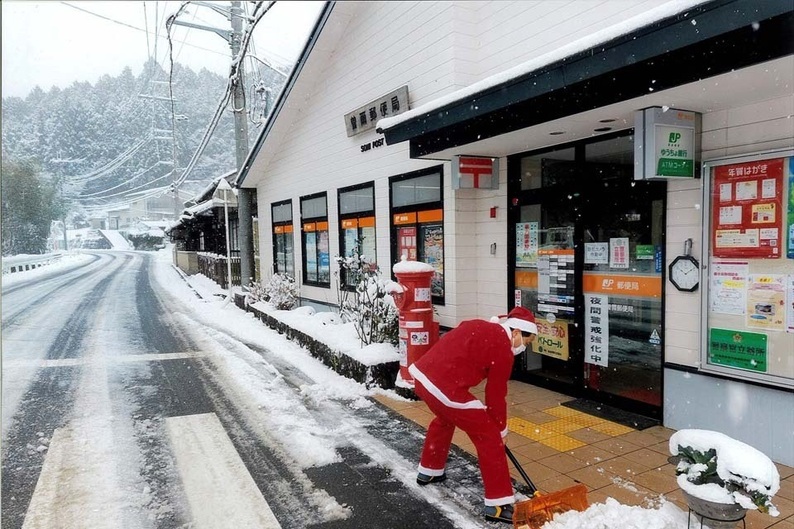 サンタの局長さん大活躍！